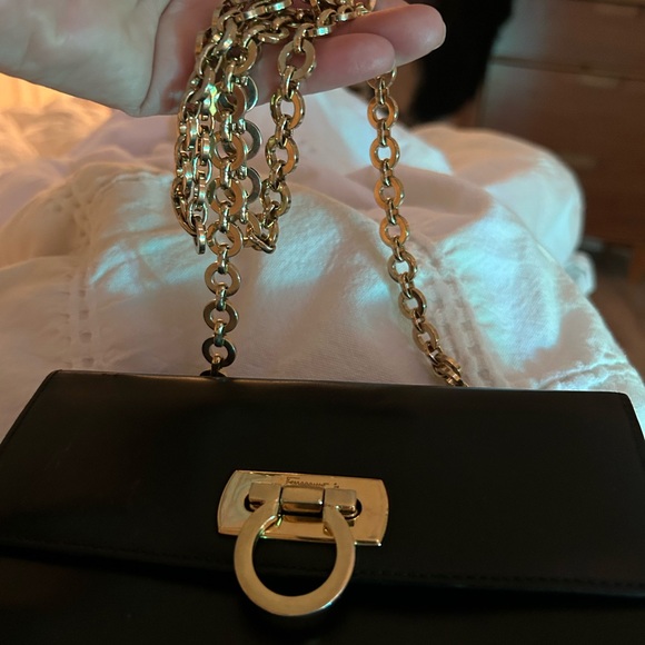 Ferragamo Gancini Bag - Picture 4 of 6